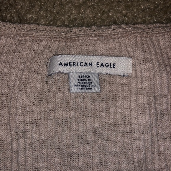 American eagle long sleeve:) - Picture 2 of 2